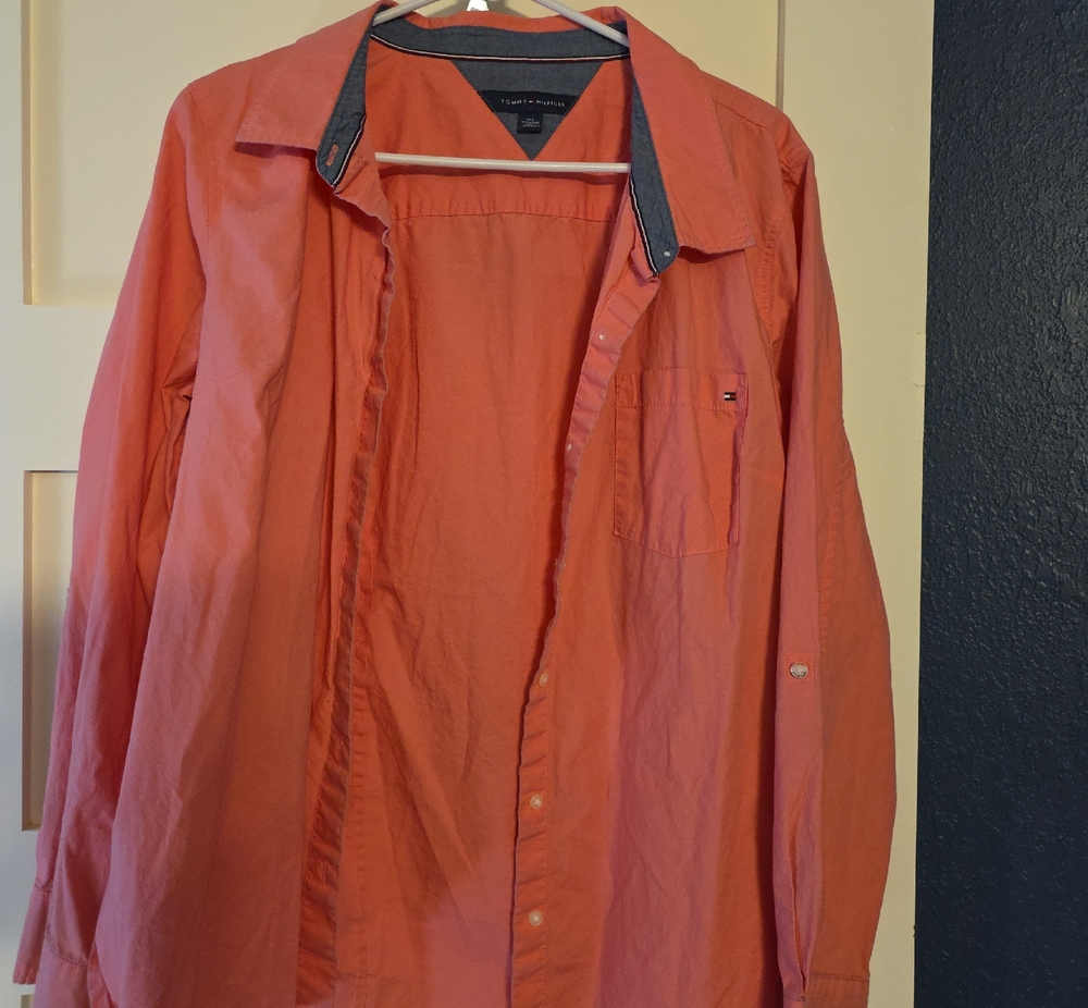TOMMY HILLFIGER Coral Button-Front Shirt